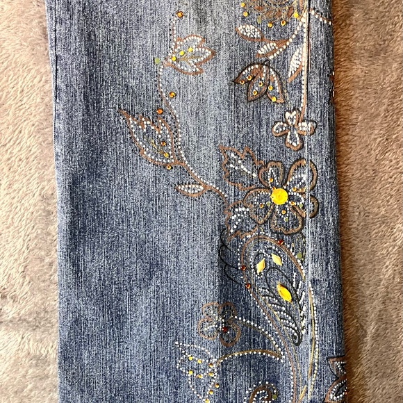 Mixit Embroidered Flare Jeans in Blue with Yellow Accents Size 6 - Picture 12 of 16